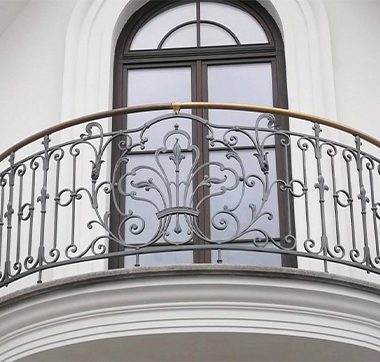 lan can sắt mẫu 24