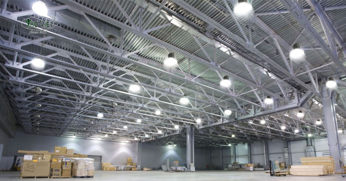 Lắp đèn nhà xưởng