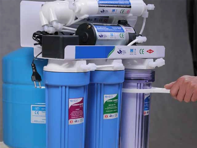 thợ lắp máy lọc nước